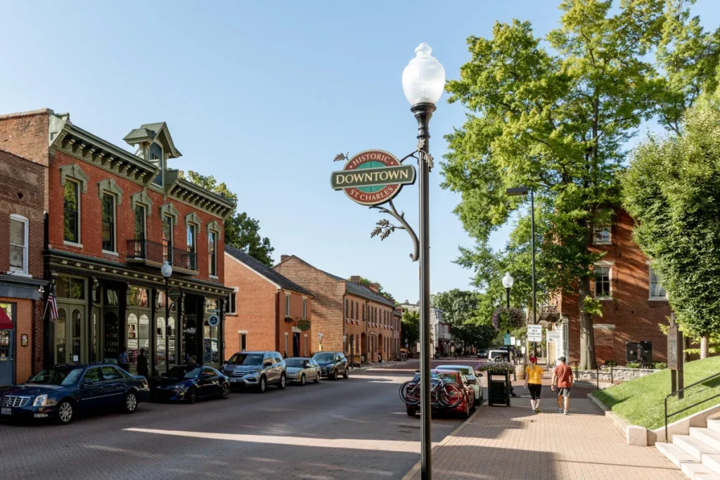 saint-charles-main-street-background